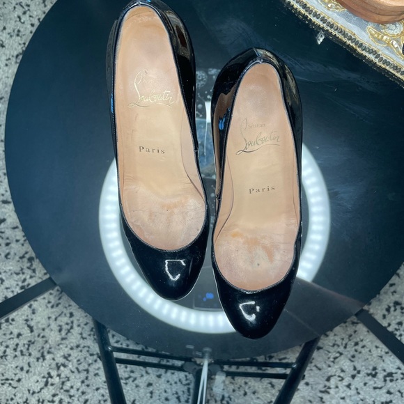 Red bottoms - Picture 3 of 8